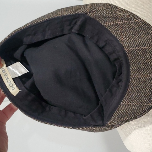 Dockers Wool Blend Driving Cap - Picture 4 of 4